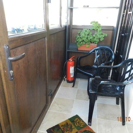 Apartament Cristina Cu Doua Dormitoare & Balcon & Parcare Proprie Онешть Екстер'єр фото